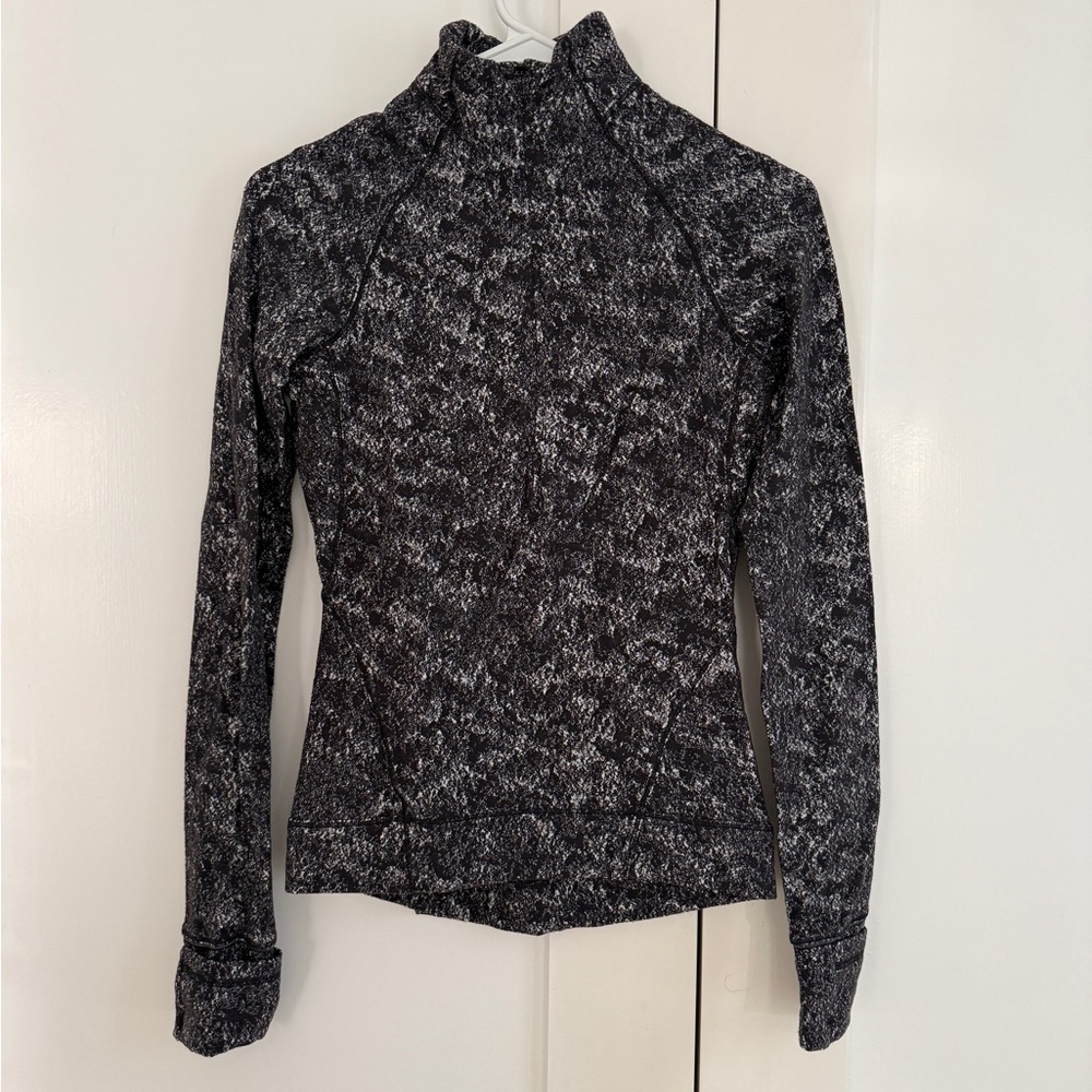 Lululemon - Outrun the Elements Pullover - image 4